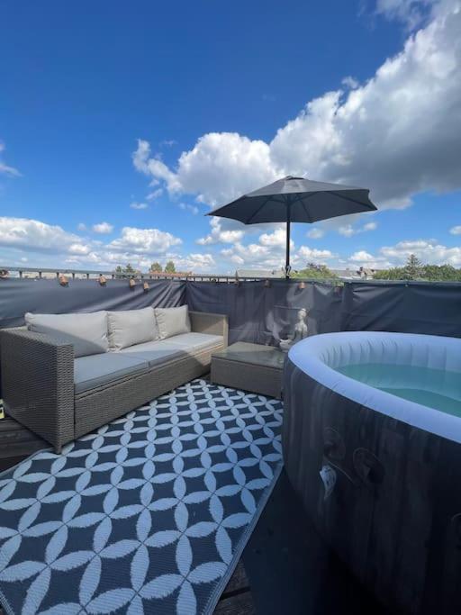 Pretty Rooftop Jacuzzi Chemnitz